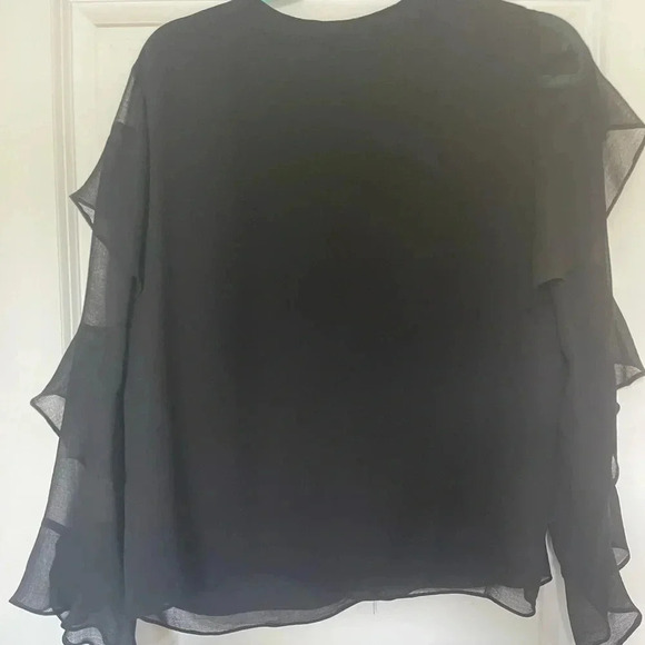 NWOT - Vince Camuto black blouse w ruffles - size m - Picture 2 of 2